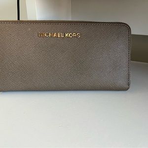 Michael Kors wallet